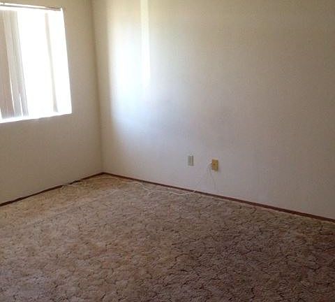 3rd image of 529 Hart Dr APT 04