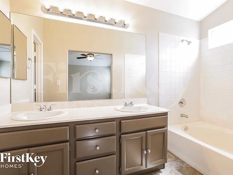 8905 Ballad Ave — Photo 11