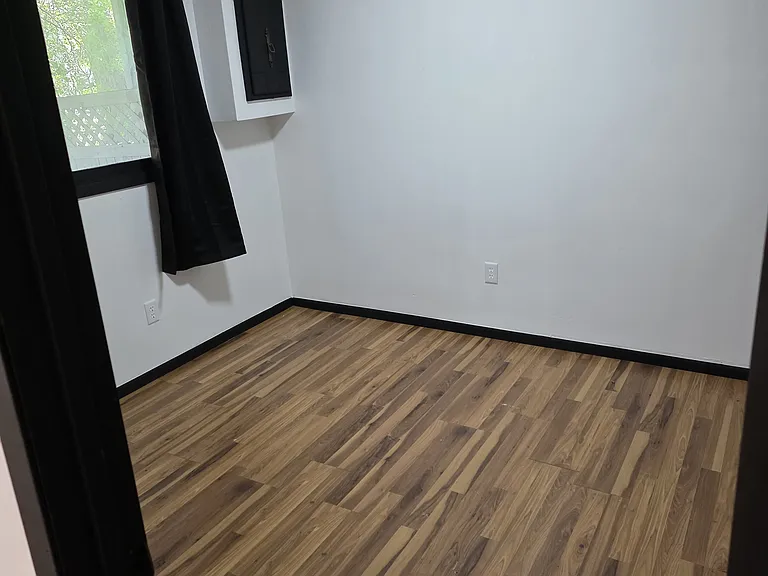 7968 Beard Ct N — Photo 5