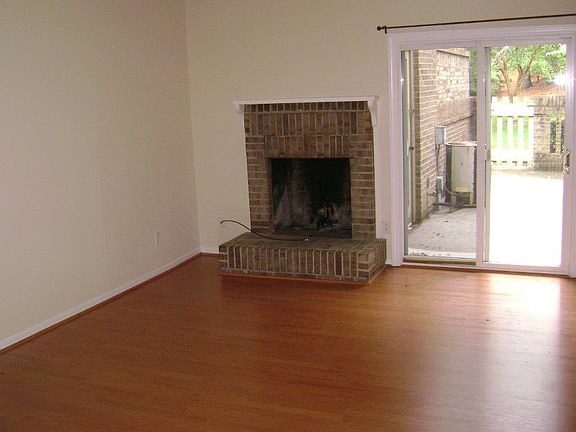 4th image of 8037 Charter Oak Ln