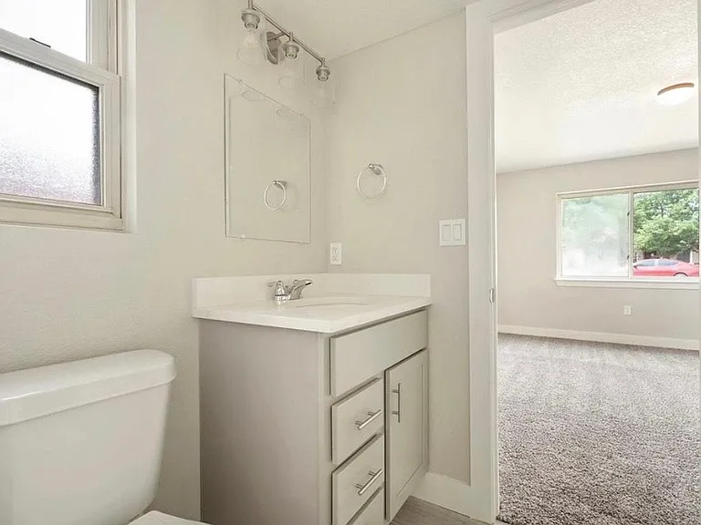 1220 Tucson St — Photo 12