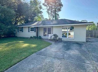 420 Huntington Dr, Baton Rouge, LA 70810