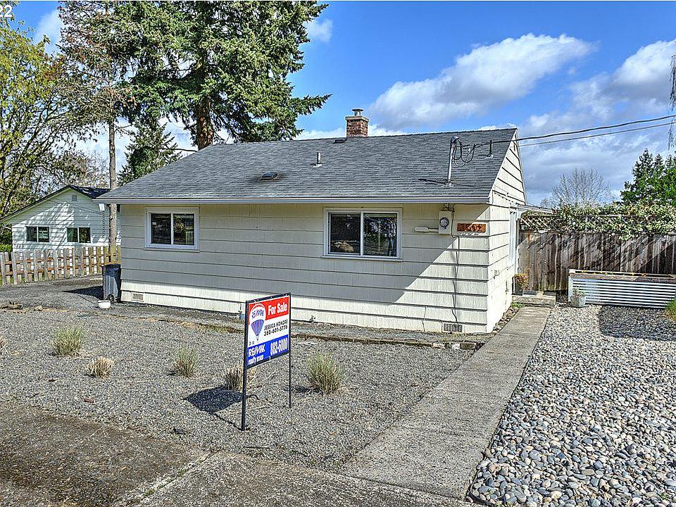 1st image of 3502 E McLoughlin Blvd