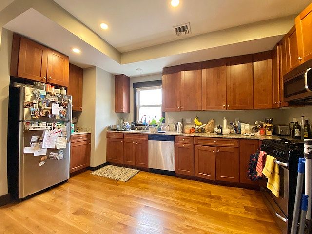 1st image of 46 Creighton St #1