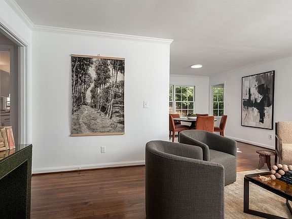 4th image of 4236 Warren Rd