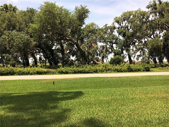 2nd image of 761 N Riverview Dr