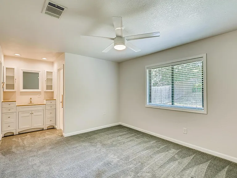 7606 Scenic Brook Dr — Photo 5