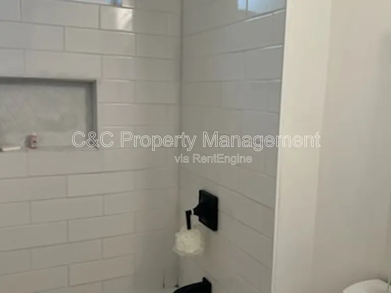 59 W Castle St — Photo 5