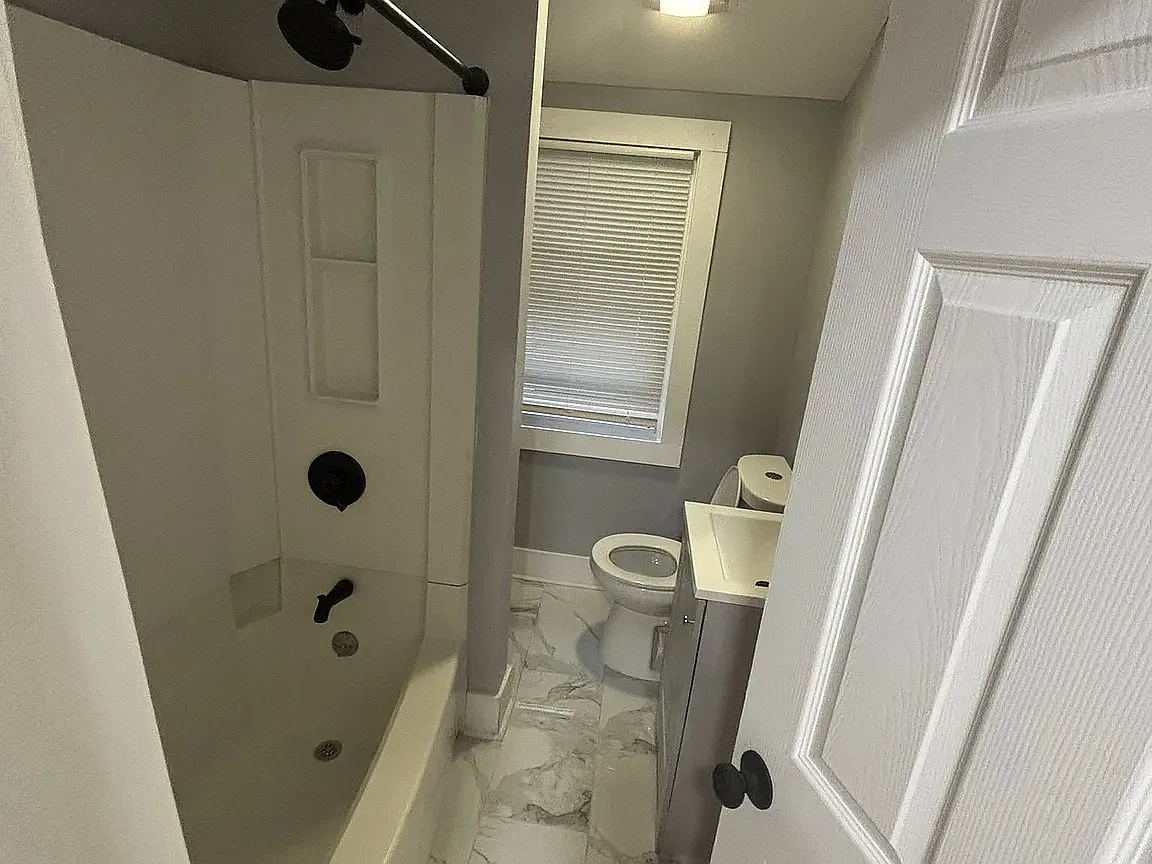 2 bed, 873 sqft, $1,750 — Photo 4