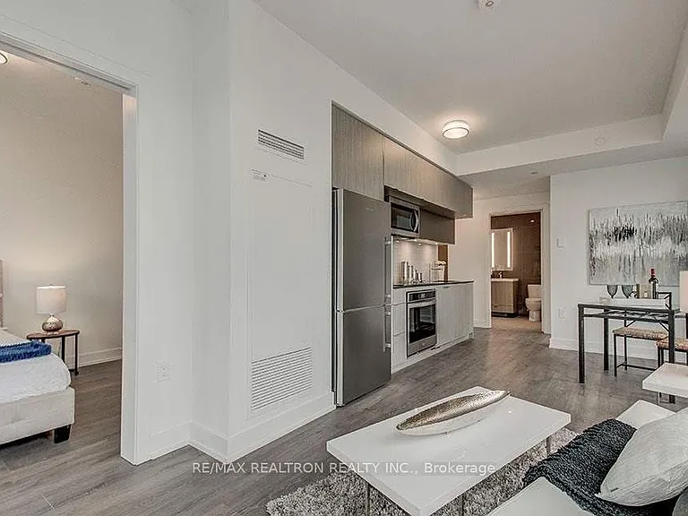 575 Bloor St E #2208 — Photo 10