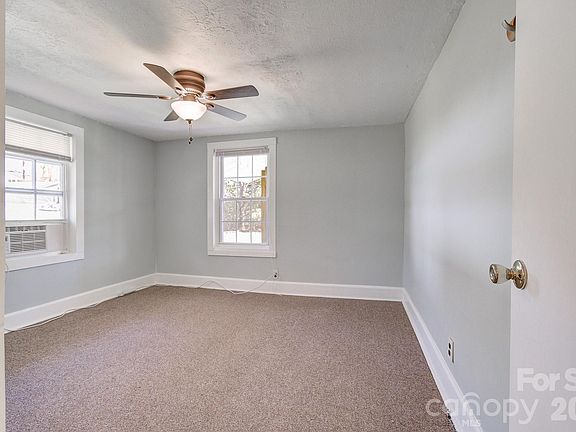 5th image of 438 Loop Rd