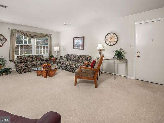 4th image of 4931 Cheryl Dr