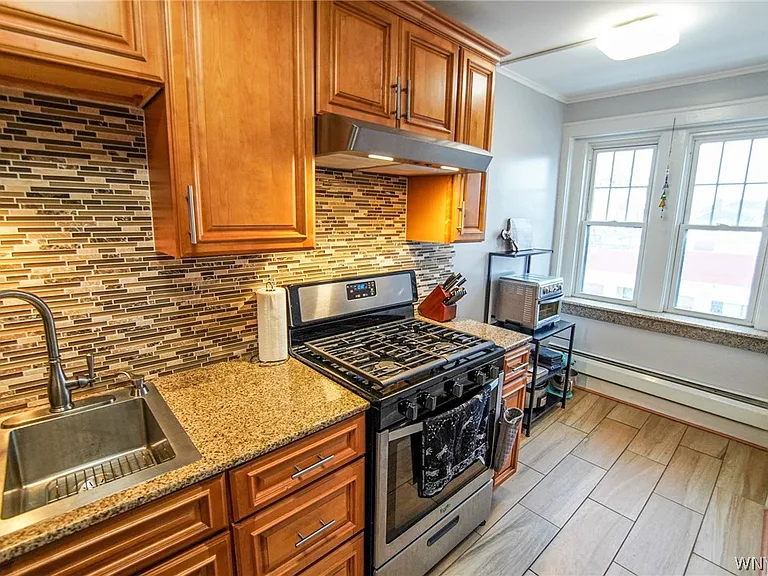 1225 Hertel Ave #11 — Photo 10