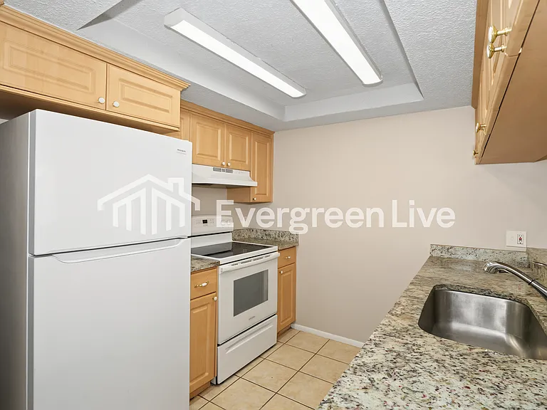 7731 Seashore Dr — Photo 6