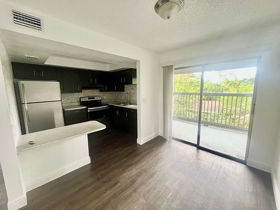 1st image of 3431 Helena Dr APT 9