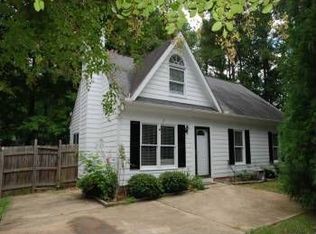 118 Braintree Ct, Cary, NC 27513