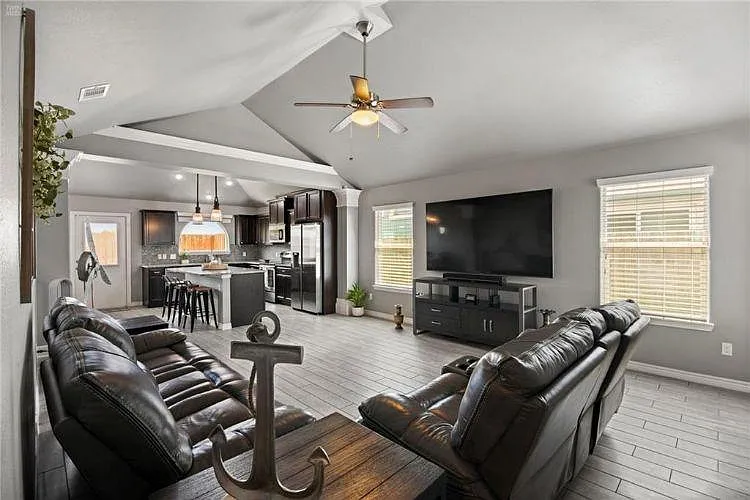 7410 Russ Ln — Photo 21
