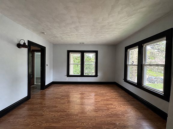 3rd image of 600 Sunderlin St APT 2