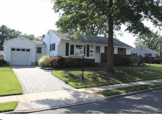 9 Phaeton Dr, Hamilton, NJ 08690