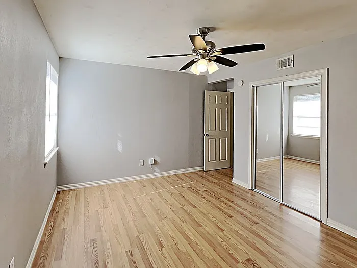 4731 Bedford Dr — Photo 9