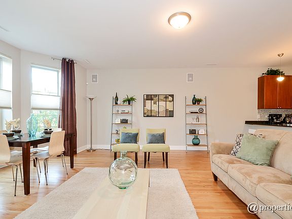 Living Room/Dining Room