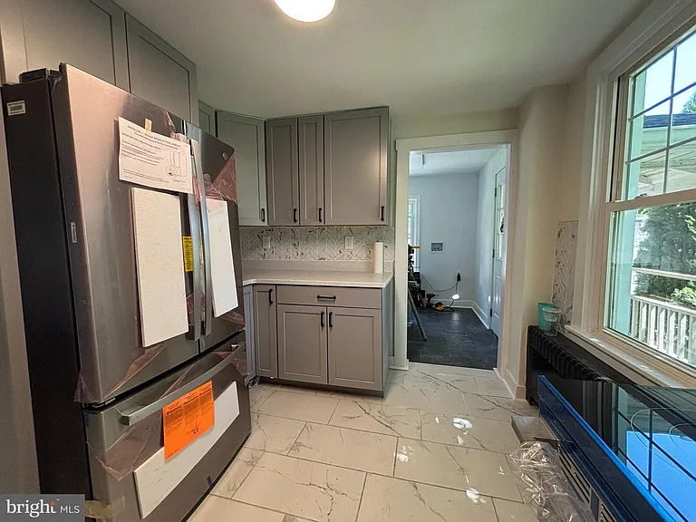 888 Walnut St — Photo 12