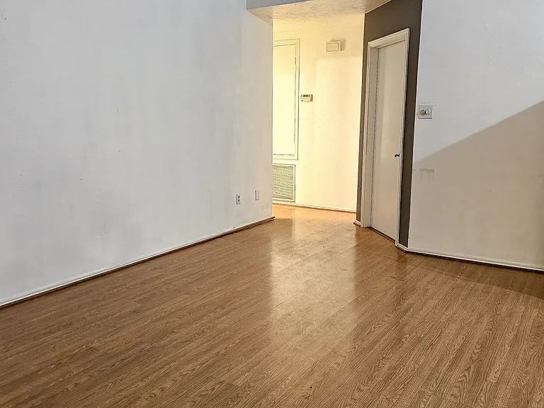 3322 Hartfield Ln — Photo 10