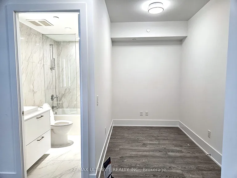 470 Front St W #1303 — Photo 6