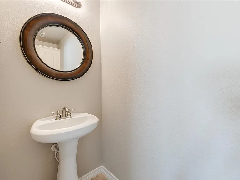 2600 Stable Door Ln — Photo 16