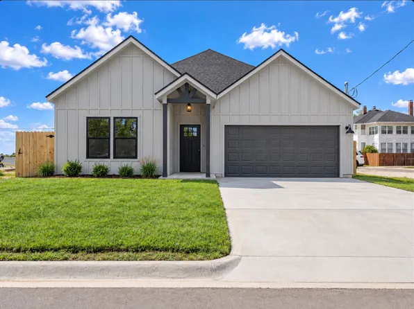 271 Manse Ave, Giddings, TX 78942