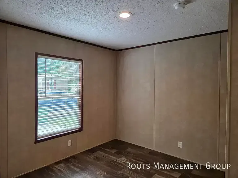 405 Carriage Lane Est #405 — Photo 6
