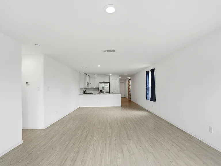 7239 Satellite Way — Photo 6