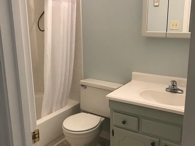 1005 Opequon Ave — Photo 9