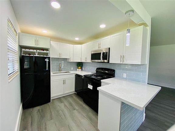 2nd image of 211 Mansfield F #211