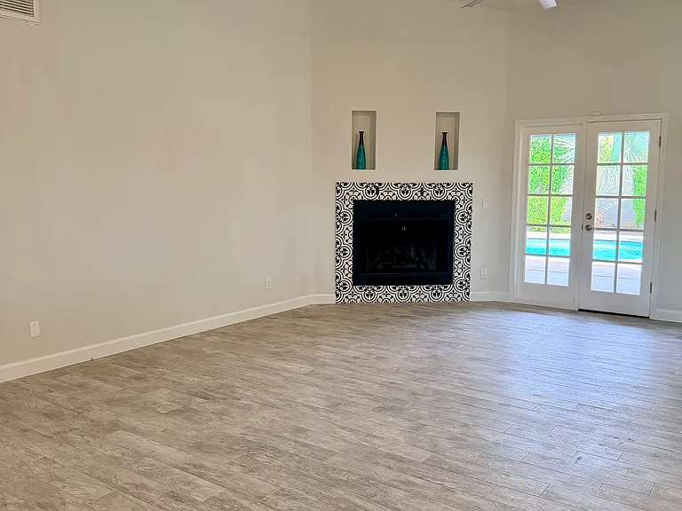 6030 E Winchcomb Dr — Photo 6
