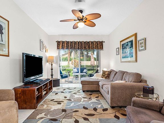 5th image of 9756 Arbor View Dr S