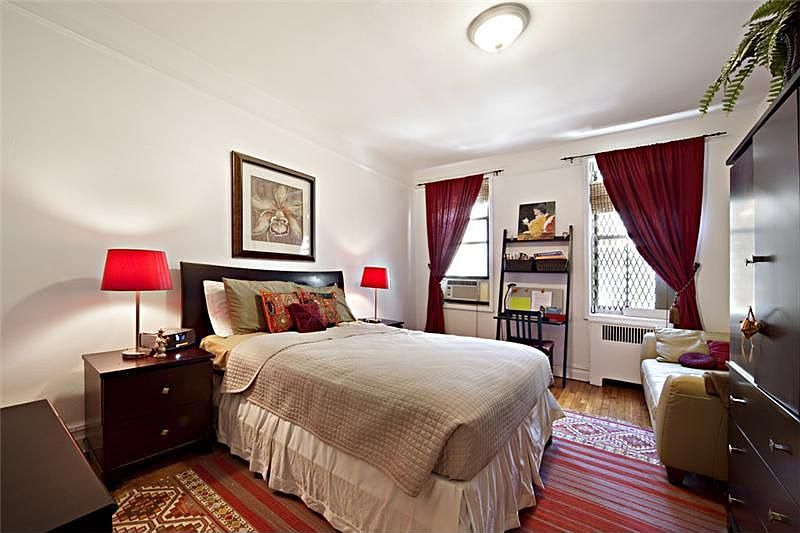 2nd image of 123 E 88th St APT 5A