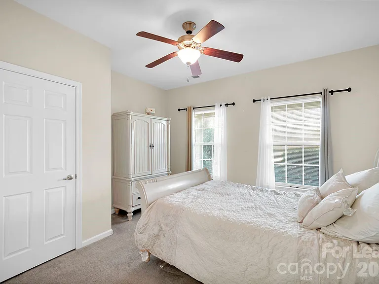 106 Ashton Dr — Photo 27