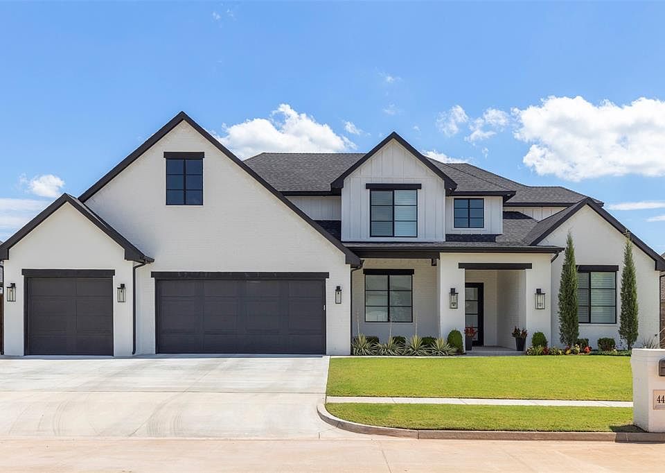 1st image of 4408 Vista Dr