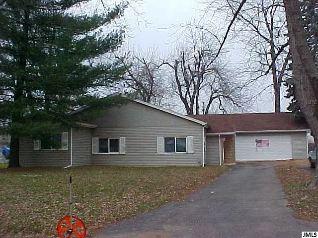 122 Orchard St photo 1