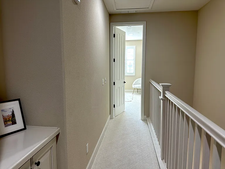 496 Rialto Pl — Photo 10