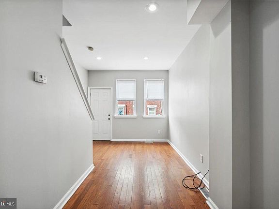 5th image of 2343 E Harold St