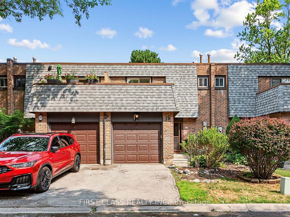 1st image of 16 Woodglen Way #8
