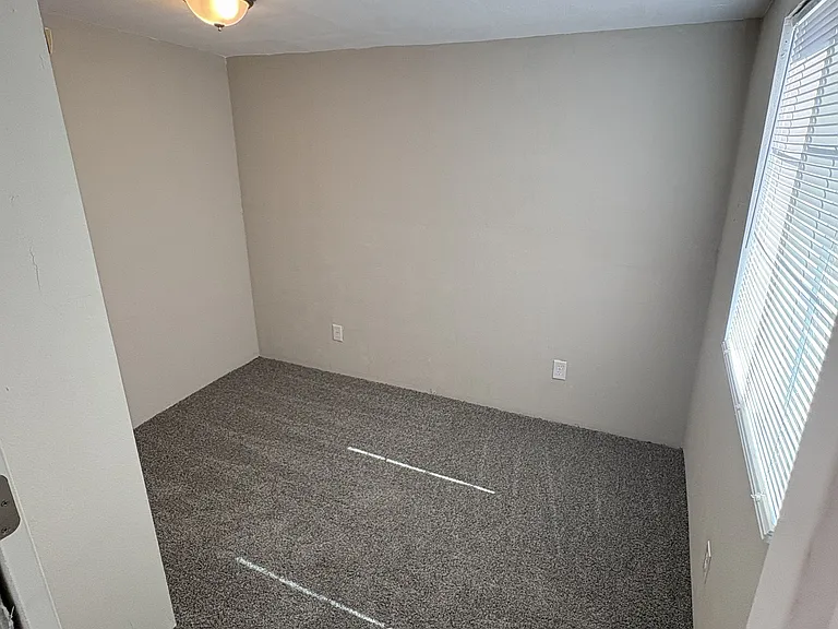 1502 Trane Rd — Photo 6