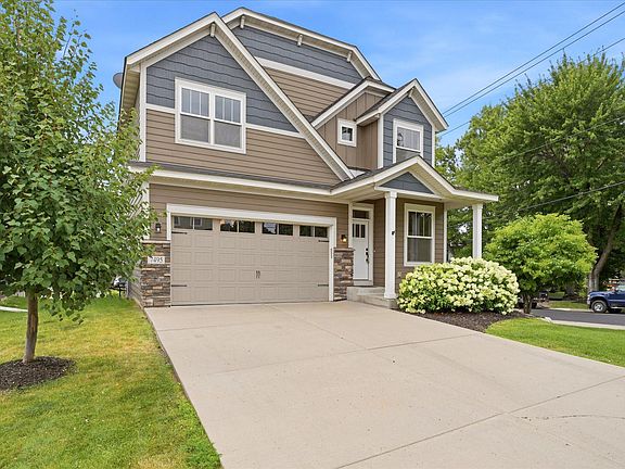 2nd image of 7495 Laurel Point
