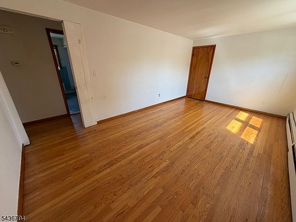 4th image of 1018 Walnut St