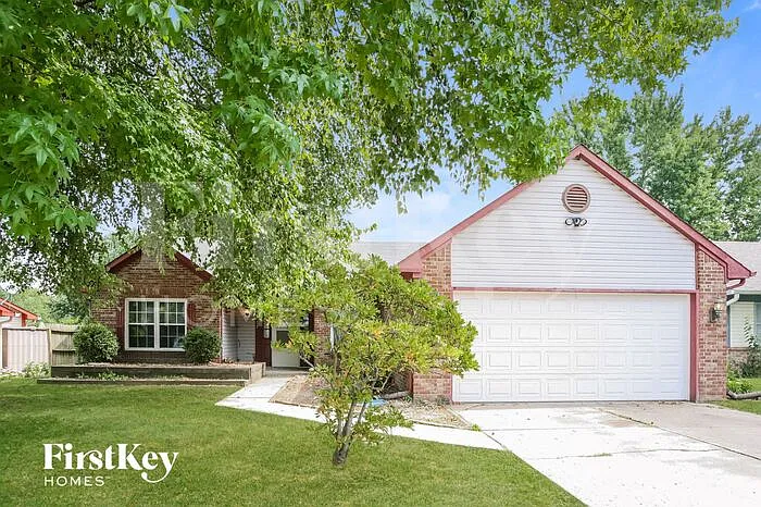 3037 Carlsbad Ln photo 1
