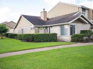 12133 Bob White Dr, Houston, TX 77035