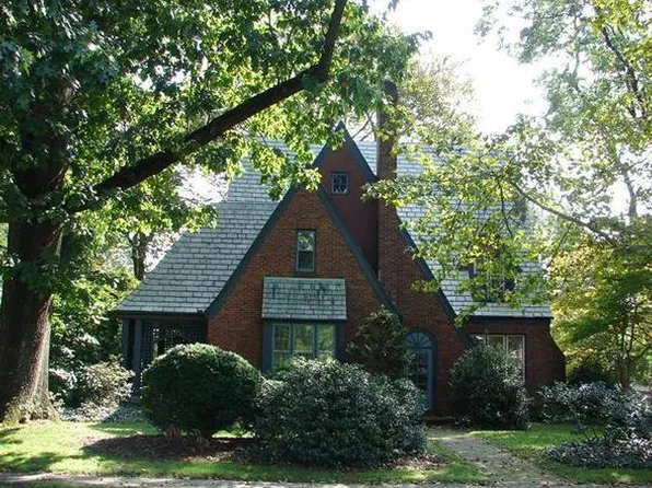 300 W Court St, Doylestown, PA 18901