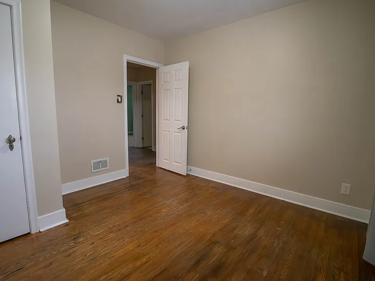 37 Franklin Blvd — Photo 10